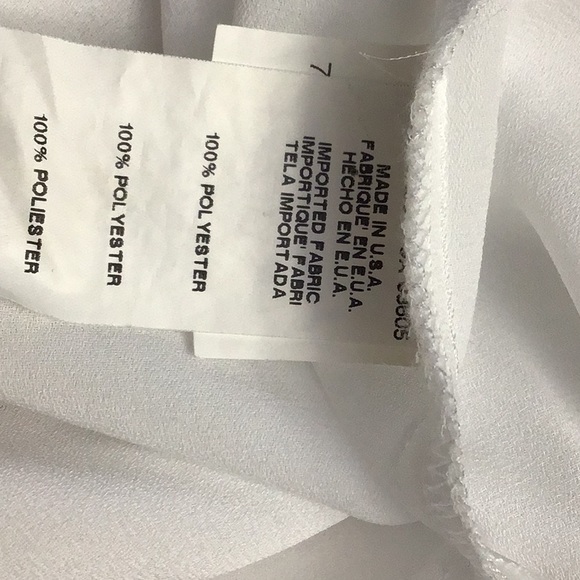 Karen Kane high low top with button up sleeves size M - Picture 3 of 3